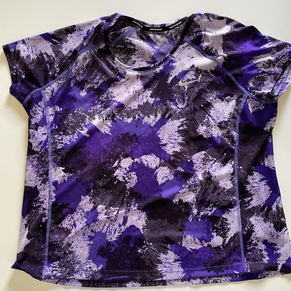 Nike Women’s Plus Size Dri-Fit running shirt 2X